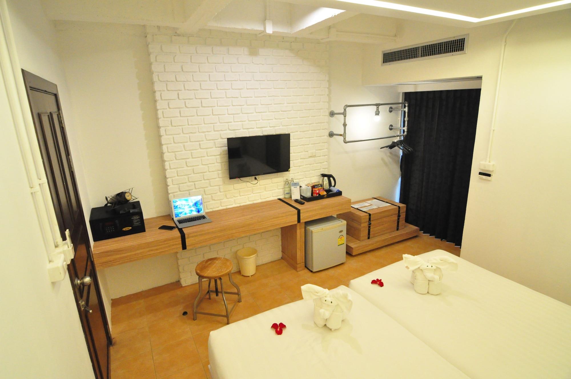 Forty Winks Phuket Hotel Patong Dış mekan fotoğraf