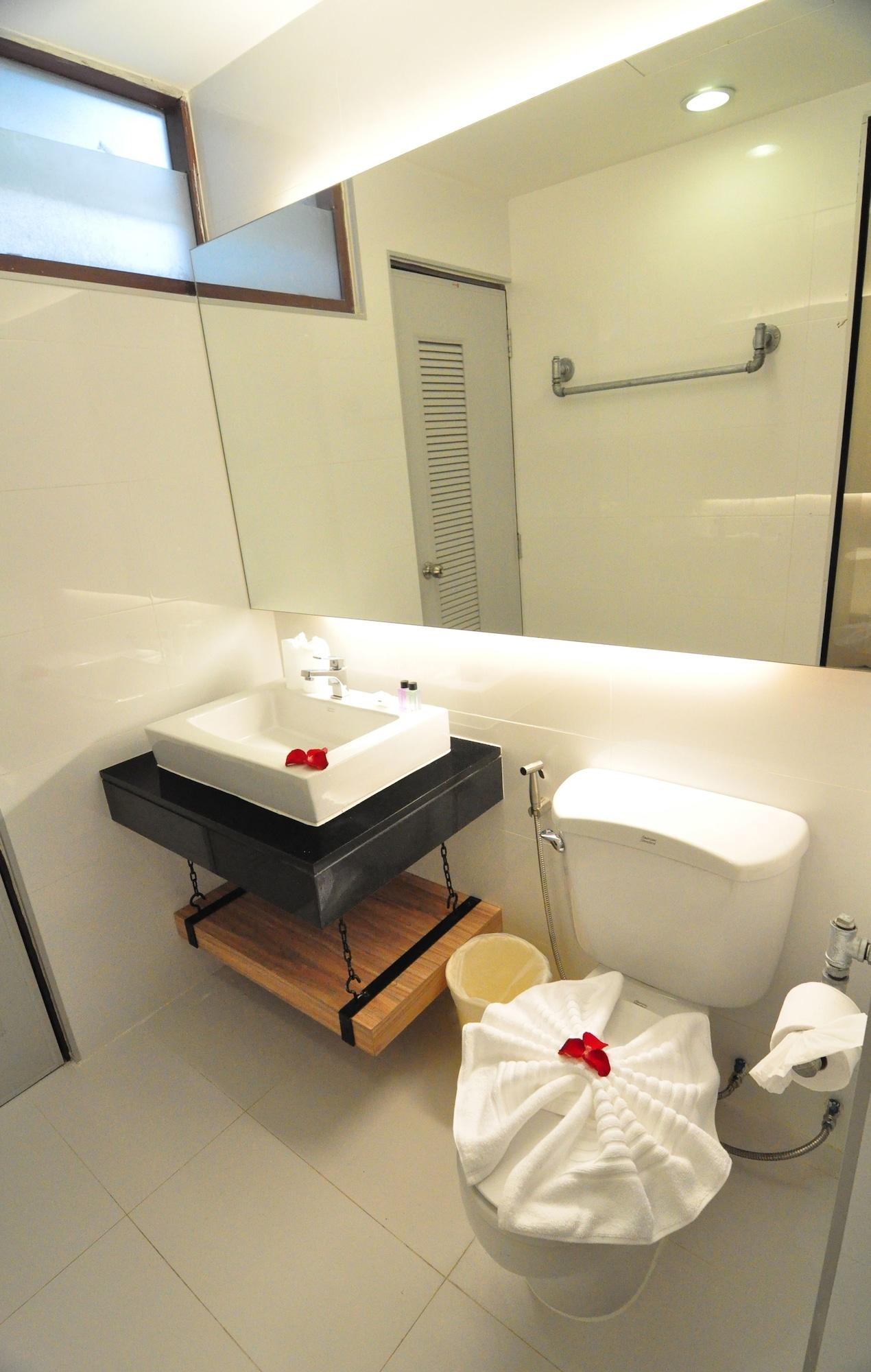 Forty Winks Phuket Hotel Patong Dış mekan fotoğraf