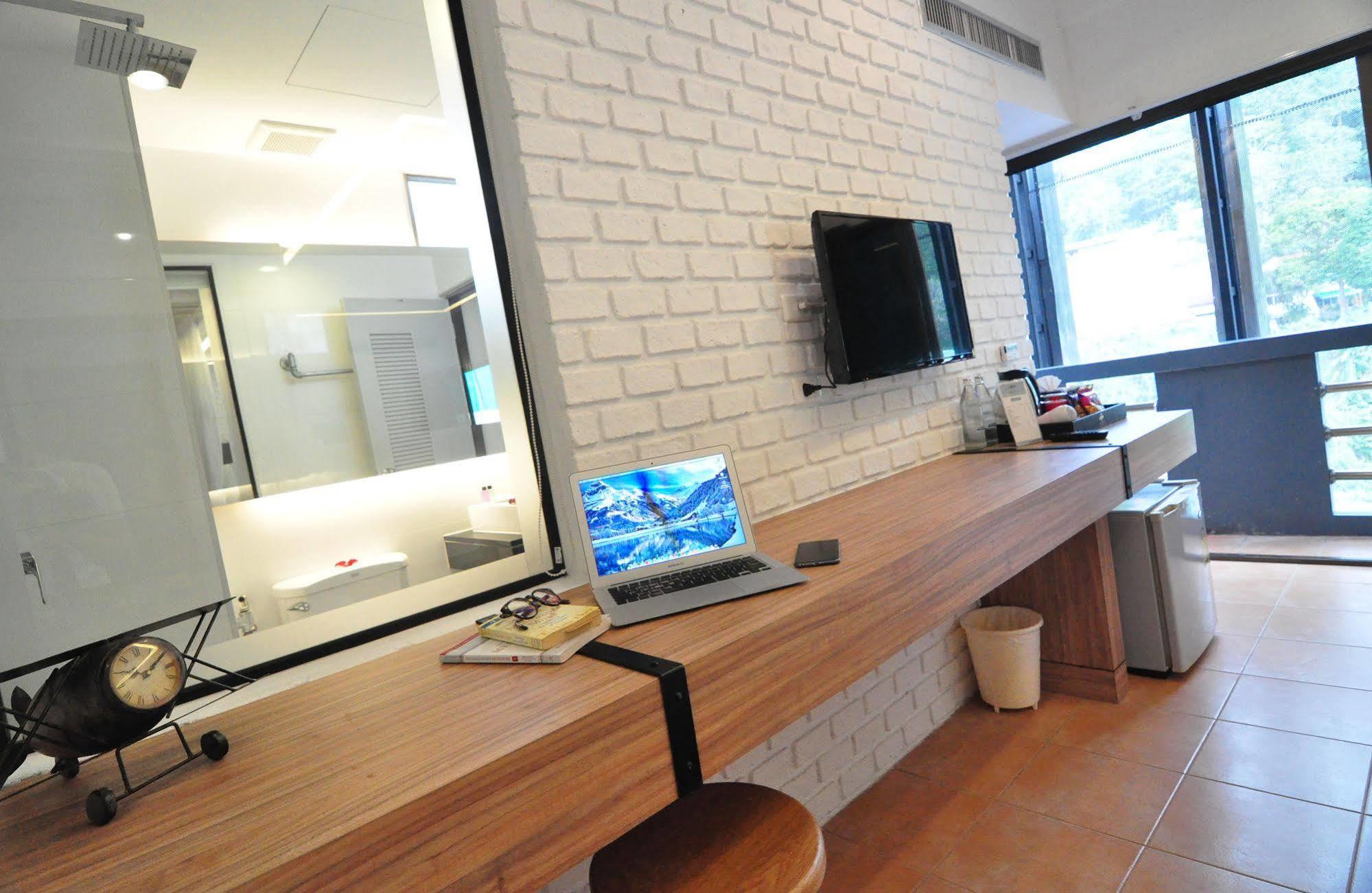 Forty Winks Phuket Hotel Patong Dış mekan fotoğraf